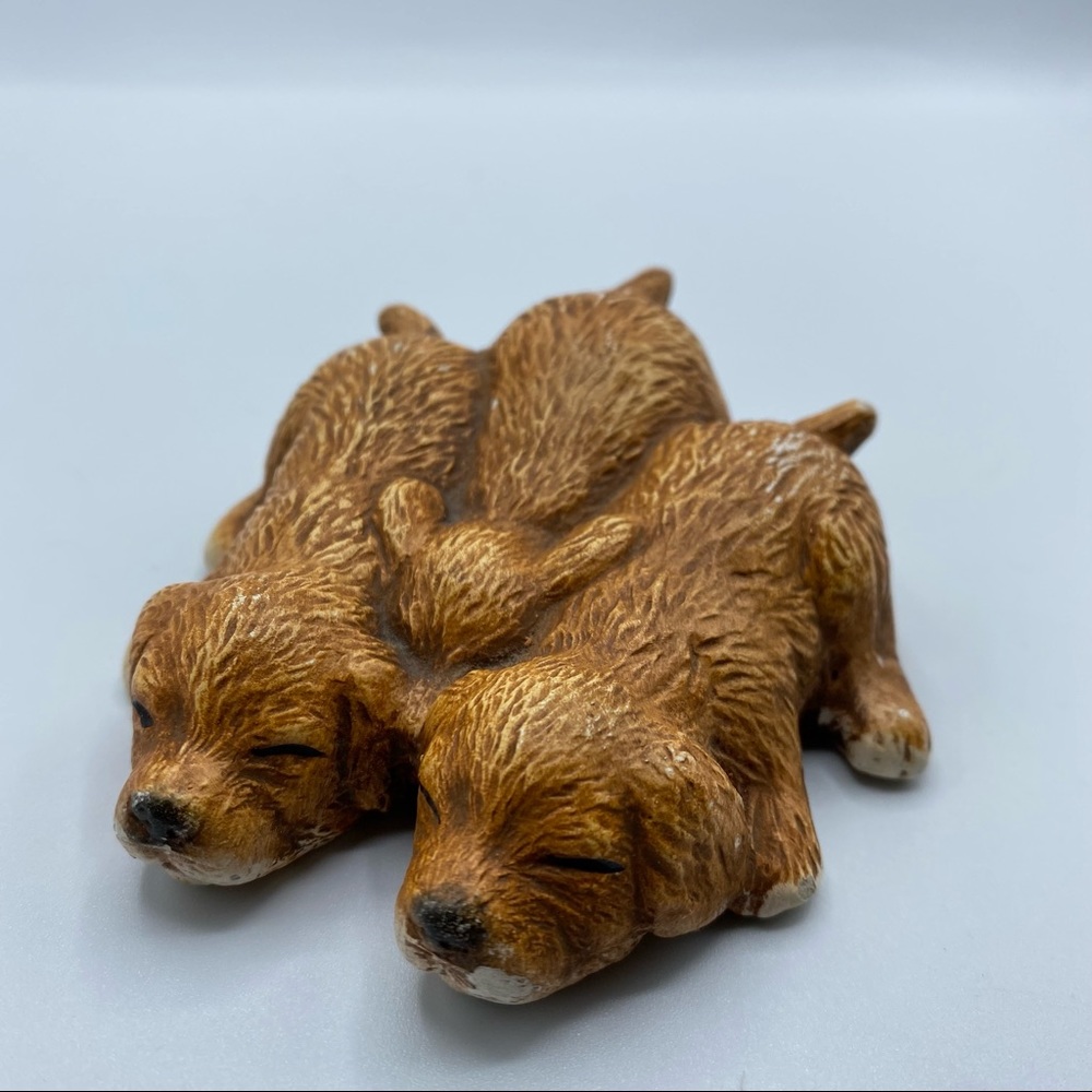 Vintage Scioto porcelain puppies  laying down ceramic dogs doggies 1993 pup